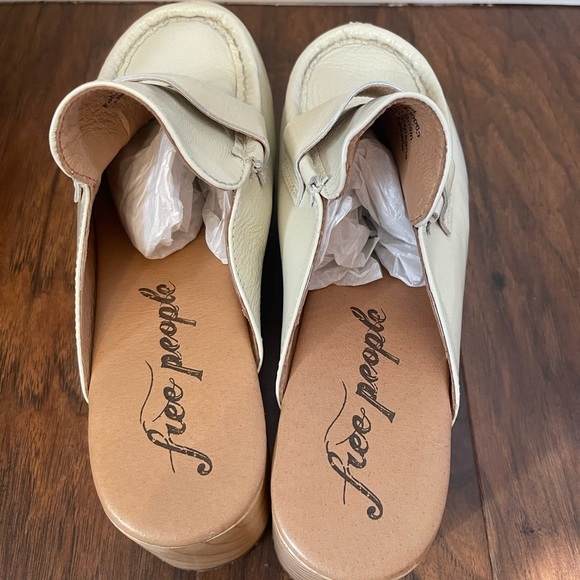 NWOB Free People Corbin Loafer Leather Clog Heel Size 8 - Picture 6 of 7